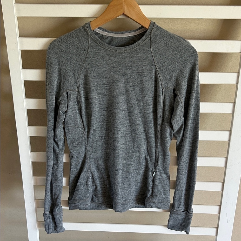 Lululemon Its Rulu Run Long Sleeve Shirt Gray Crewneck Athletic Top Size 8